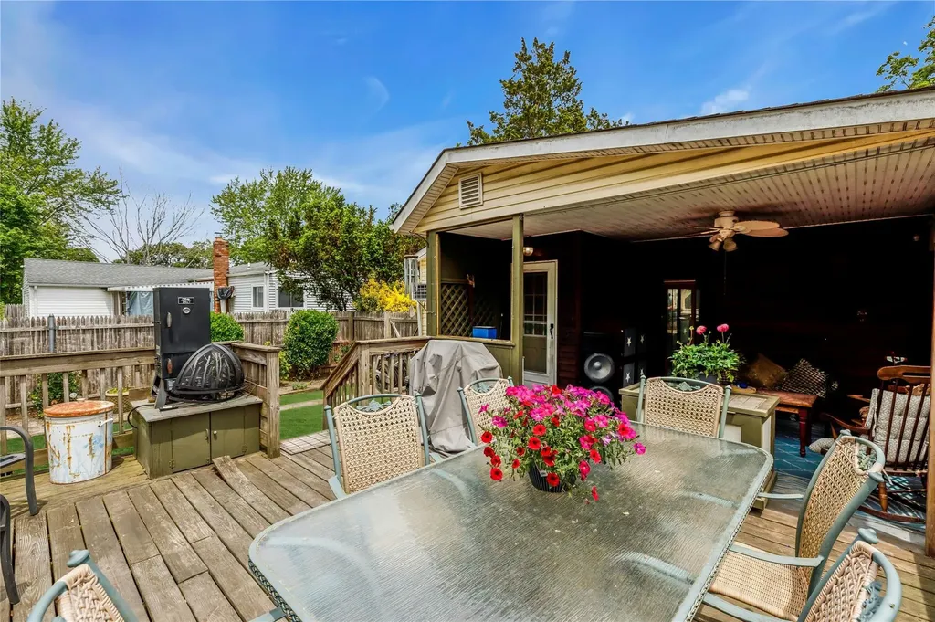 28 Marshall Drive Selden NY 11784