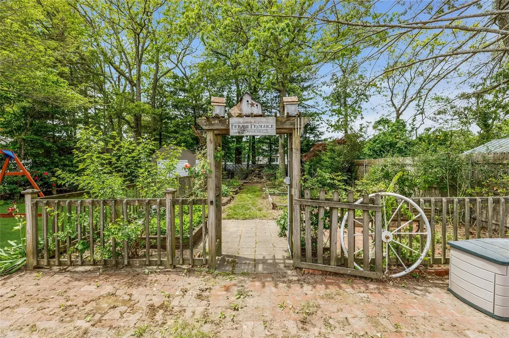 28 Marshall Drive Selden NY 11784