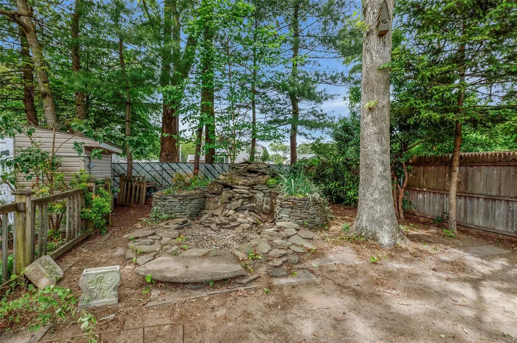 28 Marshall Drive Selden NY 11784