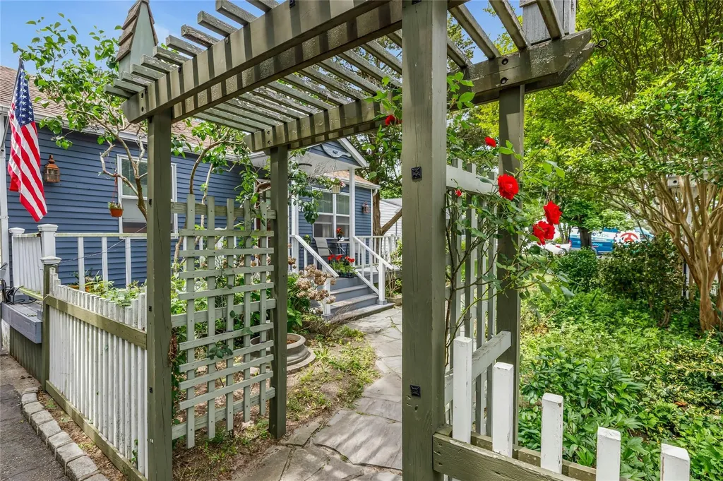 28 Marshall Drive Selden NY 11784