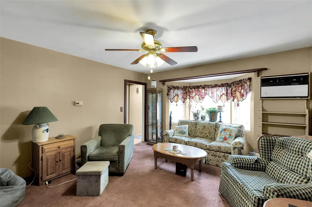 28 Marshall Drive Selden NY 11784