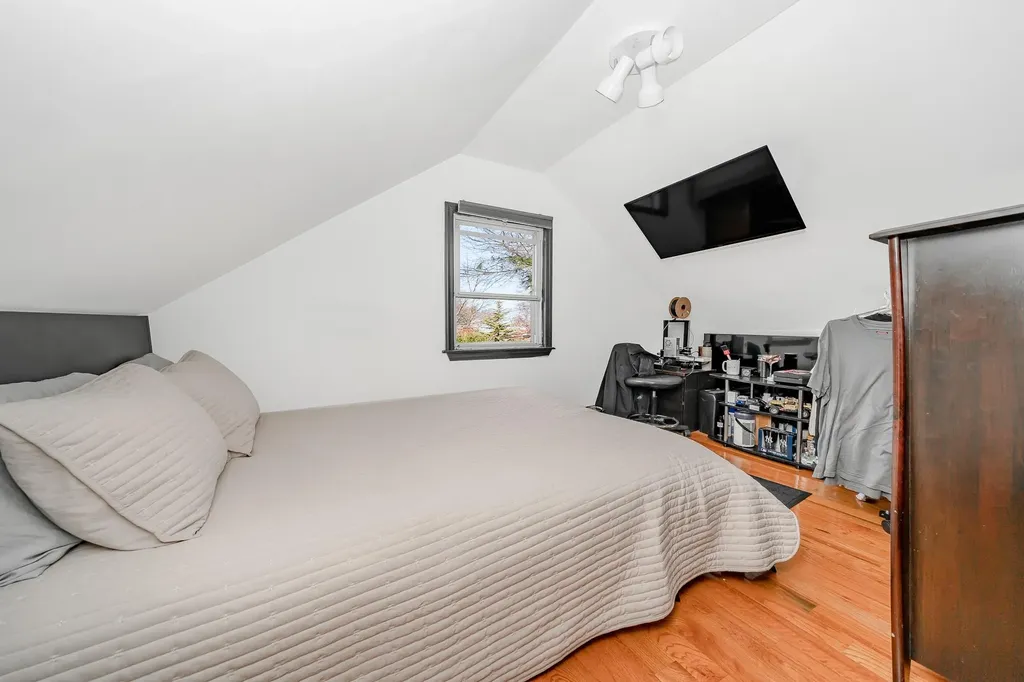 16 Atlantic Avenue Freeport NY 11520