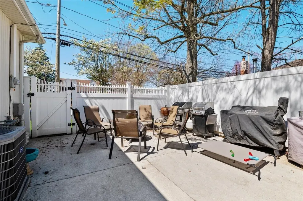 652 Stewart Avenue Bethpage NY 11714