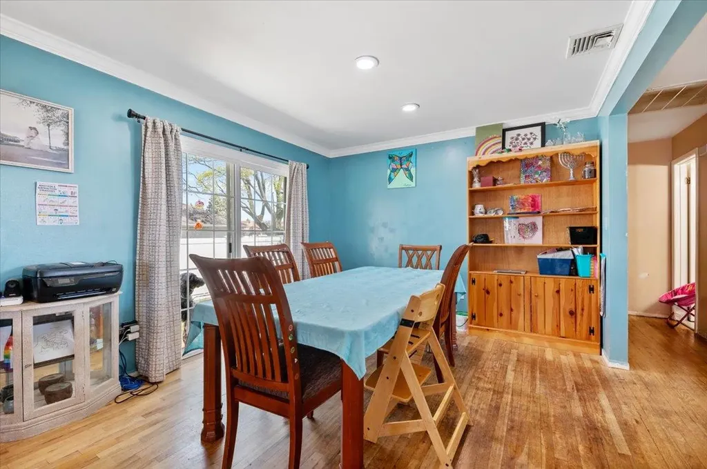 652 Stewart Avenue Bethpage NY 11714