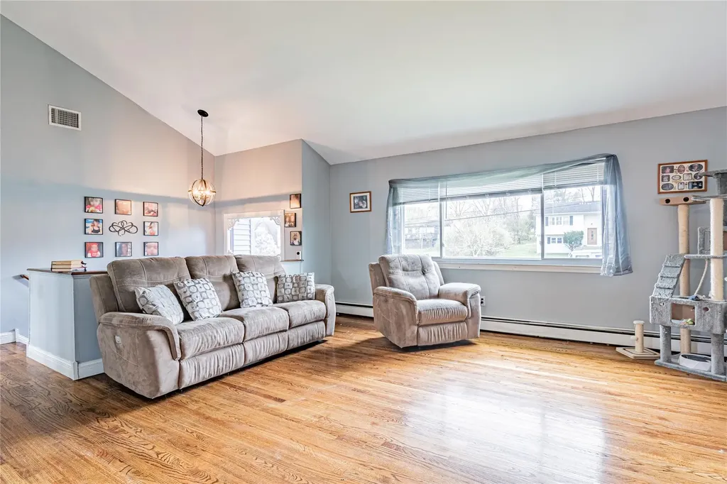 12 Truex Circle New Windsor NY 12553