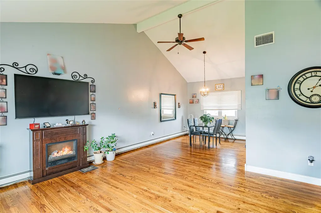 12 Truex Circle New Windsor NY 12553