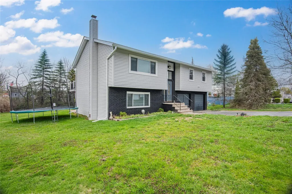 12 Truex Circle New Windsor NY 12553