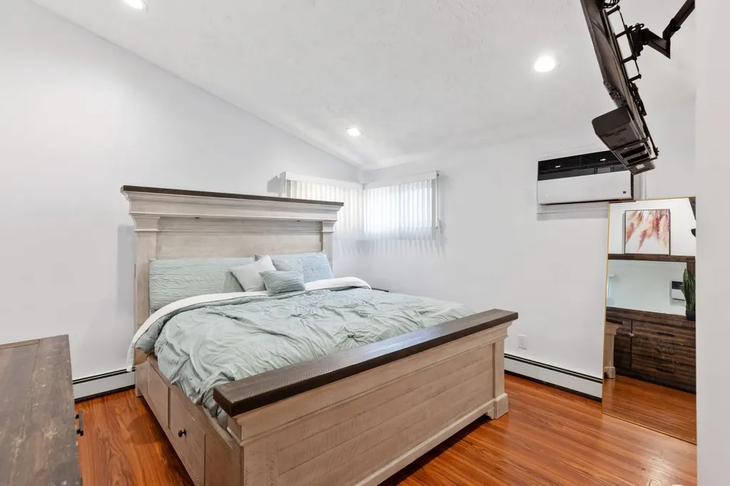 746 S Ocean Avenue Freeport NY 11520