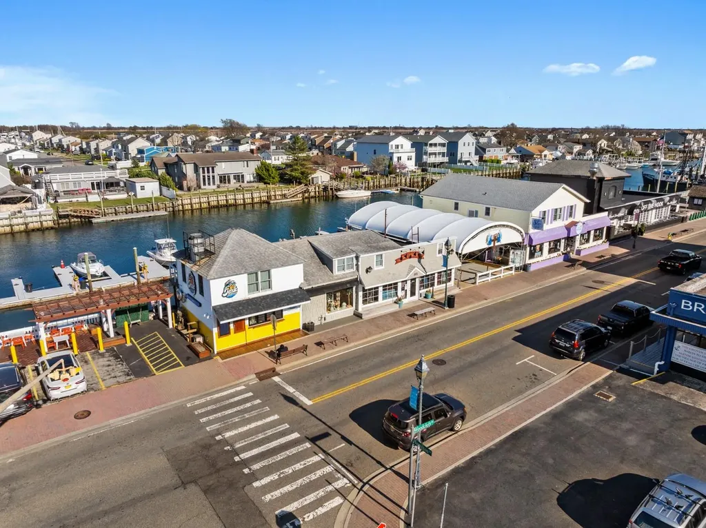 746 S Ocean Avenue Freeport NY 11520