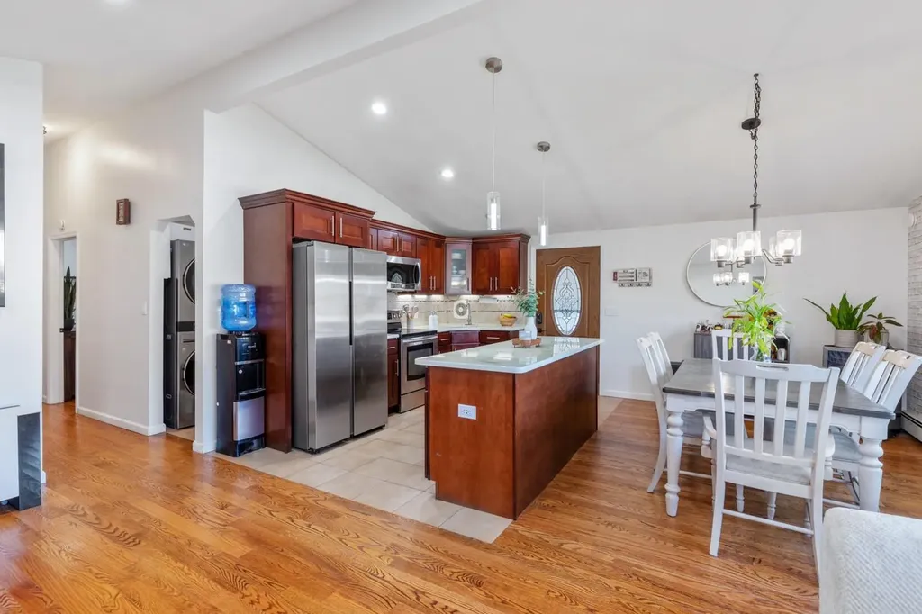 746 S Ocean Avenue Freeport NY 11520