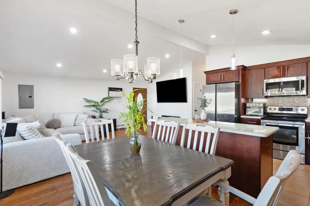 746 S Ocean Avenue Freeport NY 11520
