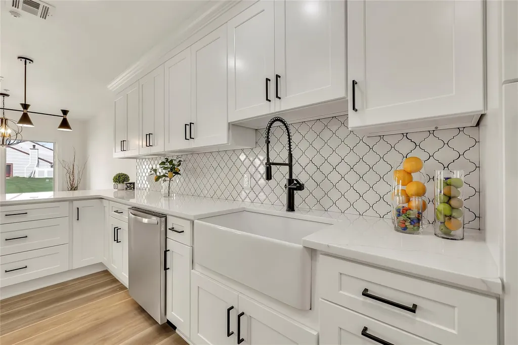 19 Hancock Court Coram NY 11727