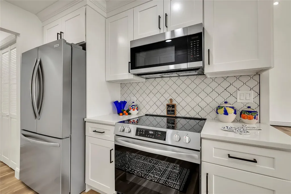 19 Hancock Court Coram NY 11727