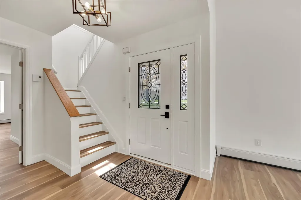 19 Hancock Court Coram NY 11727