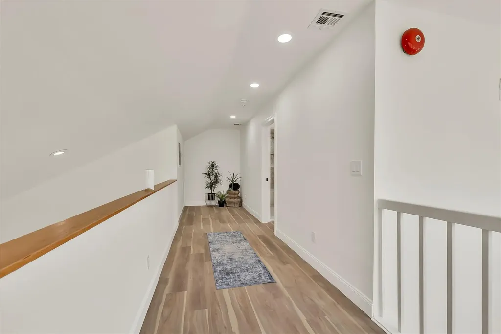 19 Hancock Court Coram NY 11727