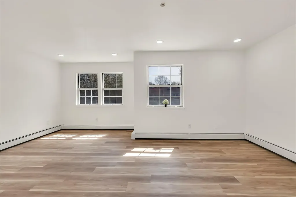 19 Hancock Court Coram NY 11727