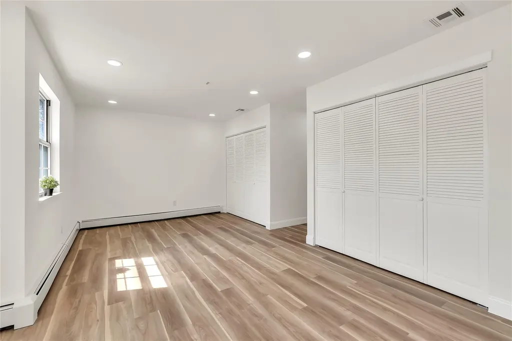 19 Hancock Court Coram NY 11727