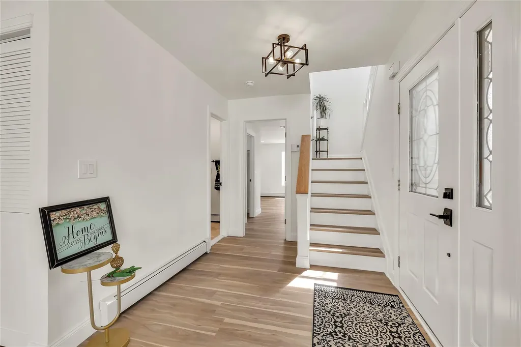 19 Hancock Court Coram NY 11727