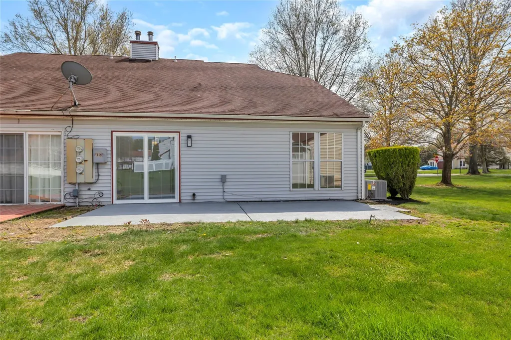 19 Hancock Court Coram NY 11727