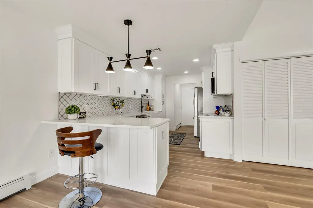 19 Hancock Court Coram NY 11727