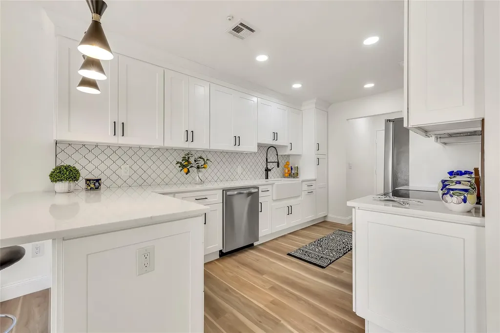 19 Hancock Court Coram NY 11727