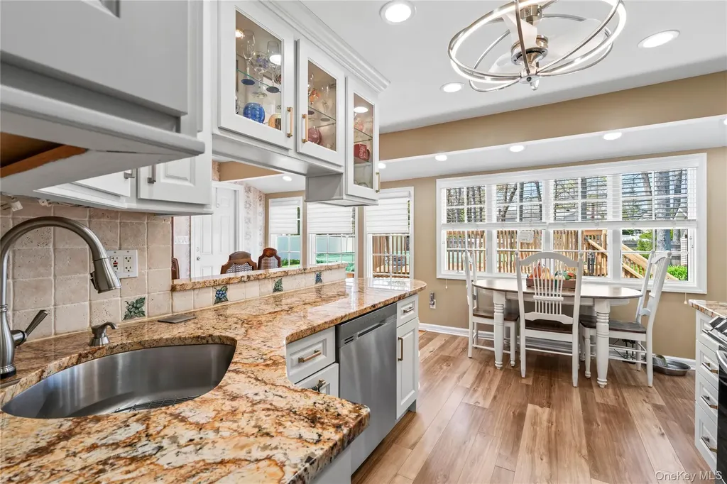8 Raven Drive Commack NY 11725