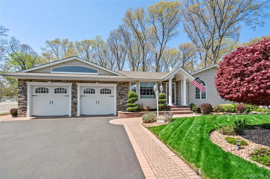 8 Raven Drive Commack NY 11725