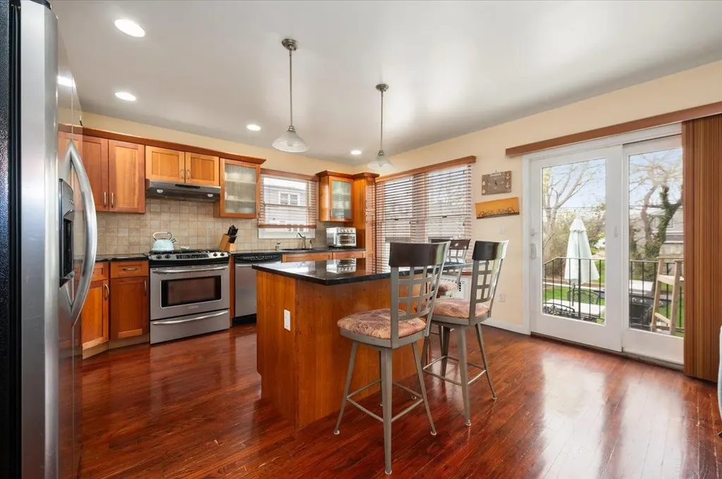 615 E Walnut Street Long Beach NY 11561