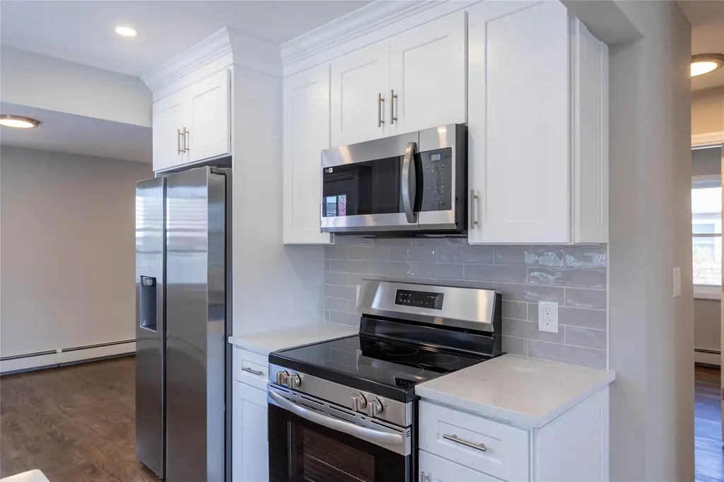 33 Veronica Lane North Babylon NY 11703