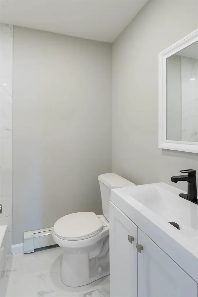 33 Veronica Lane North Babylon NY 11703
