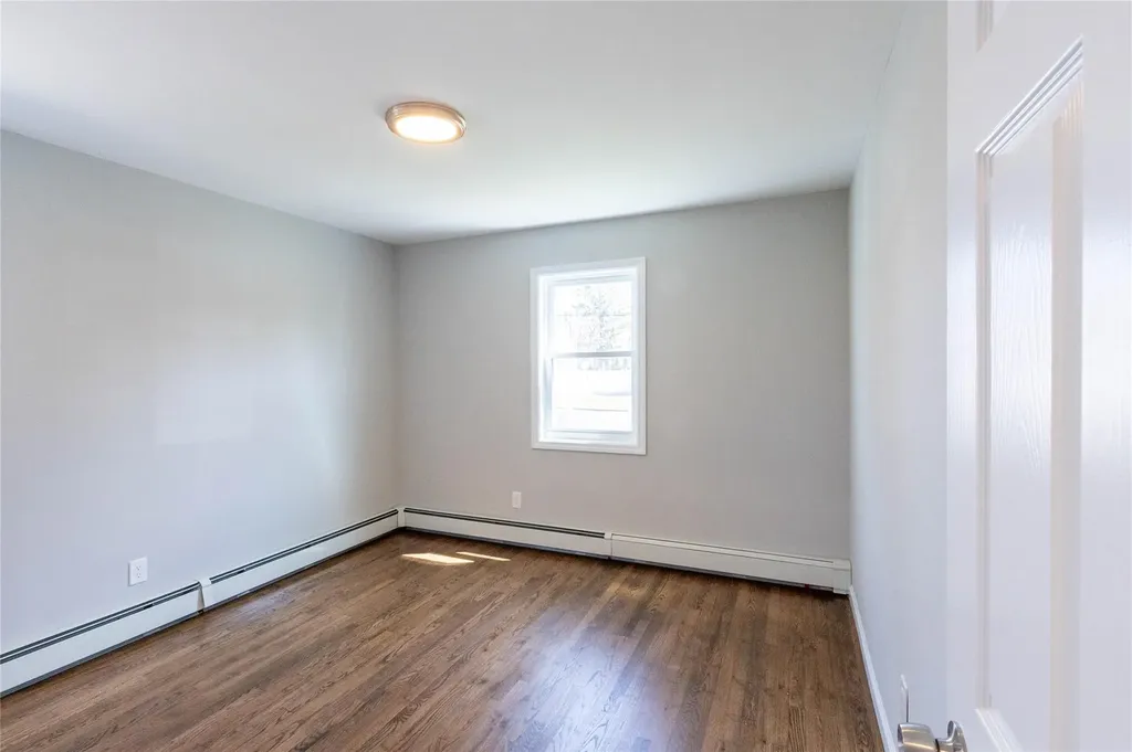 33 Veronica Lane North Babylon NY 11703