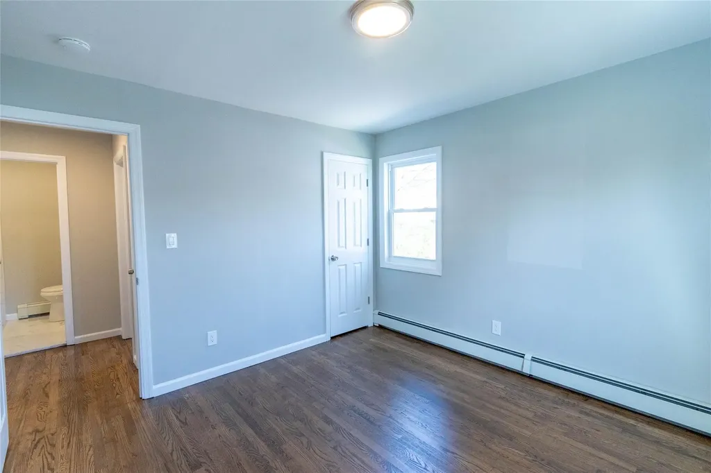 33 Veronica Lane North Babylon NY 11703