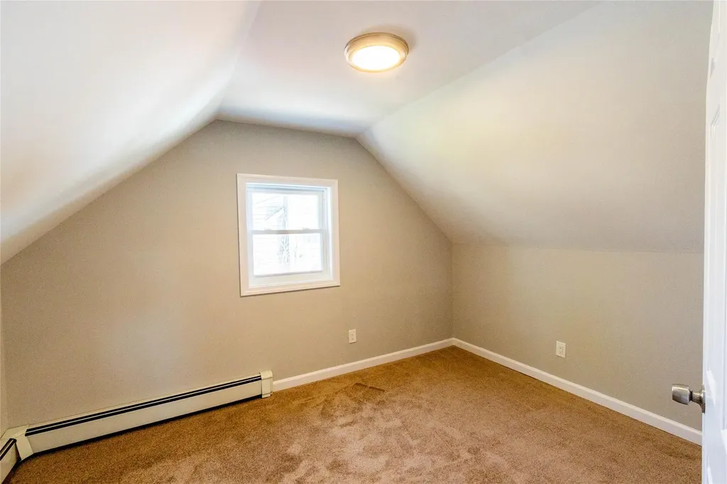 33 Veronica Lane North Babylon NY 11703