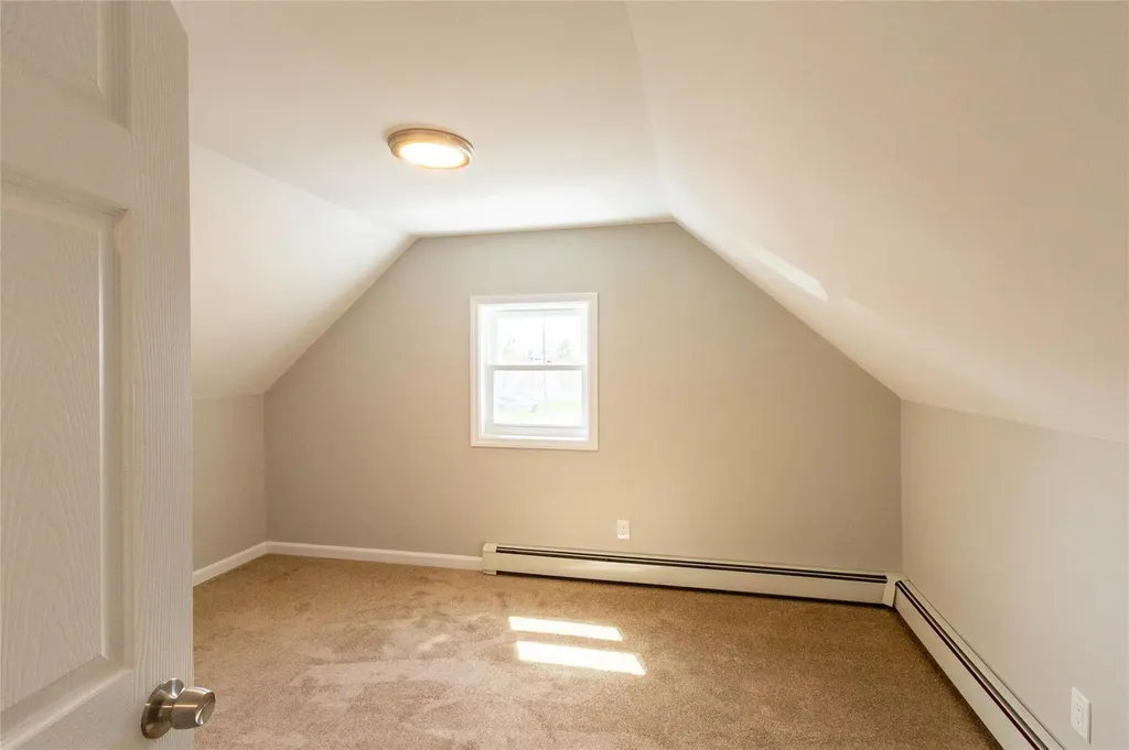 33 Veronica Lane North Babylon NY 11703