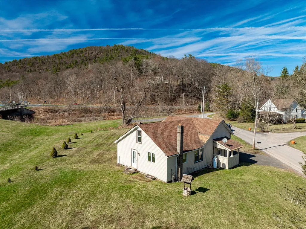 8 Conine Road Prattsville NY 12468
