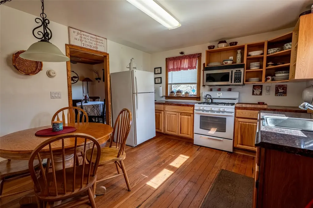 8 Conine Road Prattsville NY 12468