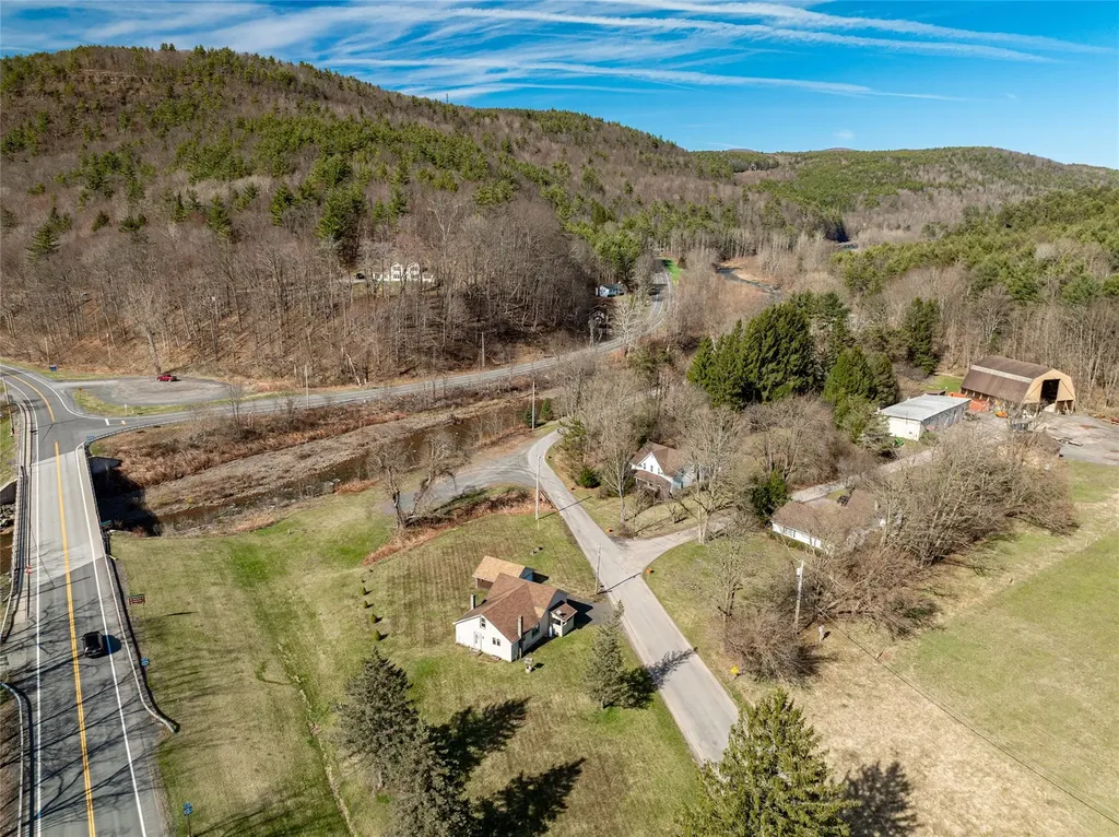8 Conine Road Prattsville NY 12468