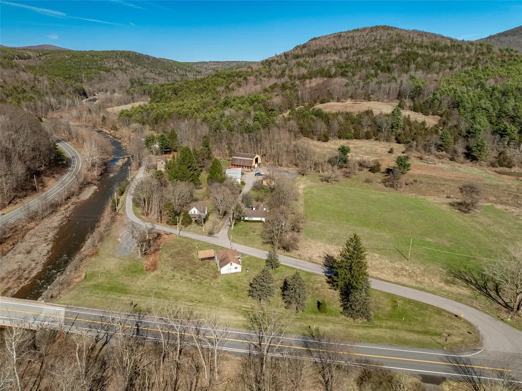 8 Conine Road Prattsville NY 12468