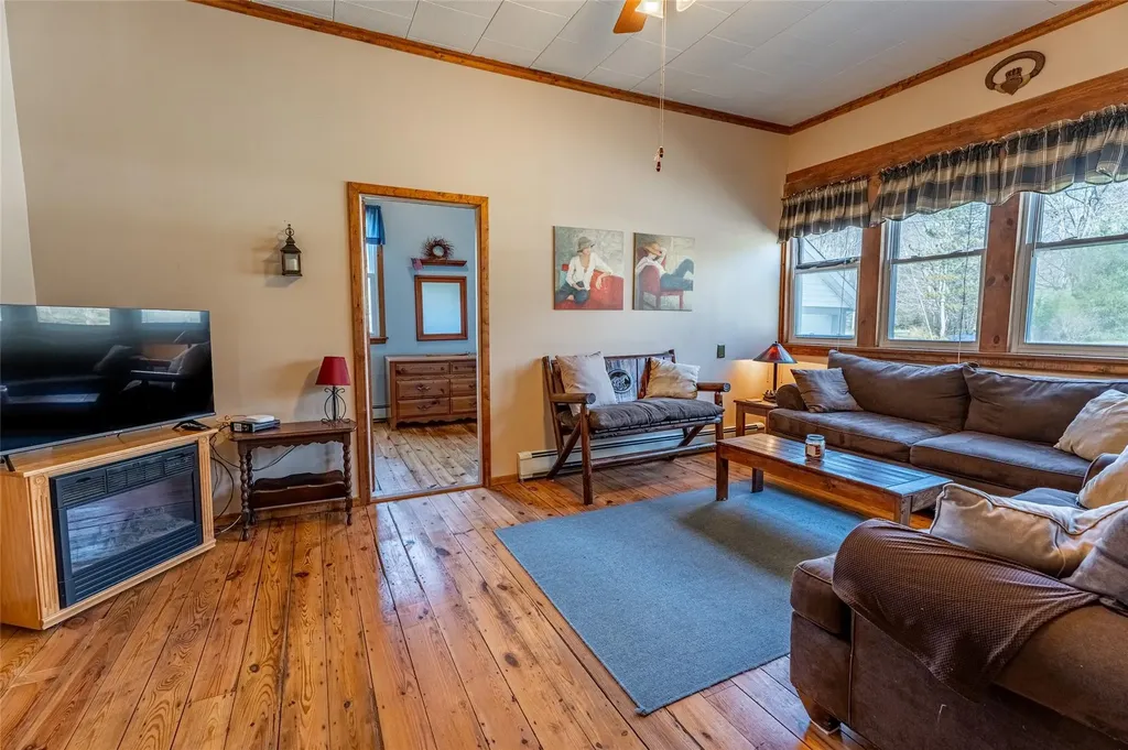 8 Conine Road Prattsville NY 12468
