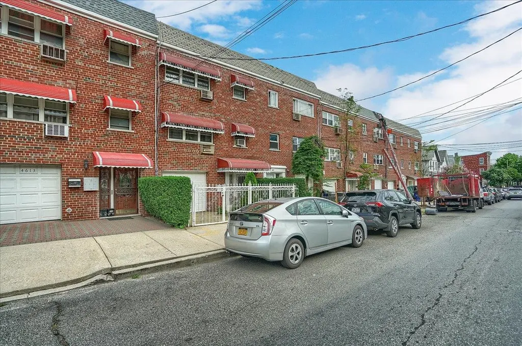 4615 Bronx Boulevard Bronx NY 10470
