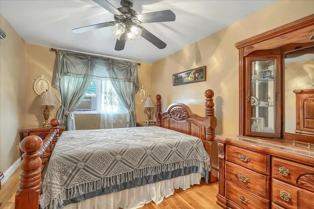 4615 Bronx Boulevard Bronx NY 10470