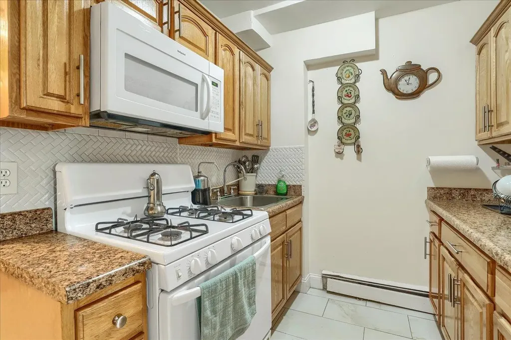 4615 Bronx Boulevard Bronx NY 10470