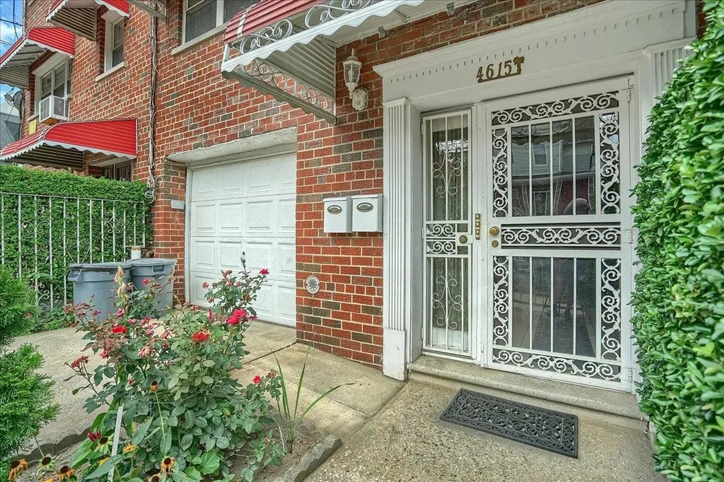 4615 Bronx Boulevard Bronx NY 10470