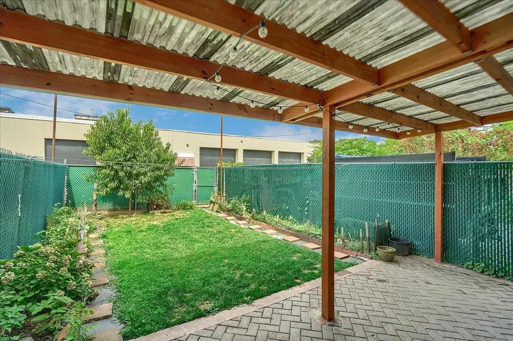 4615 Bronx Boulevard Bronx NY 10470