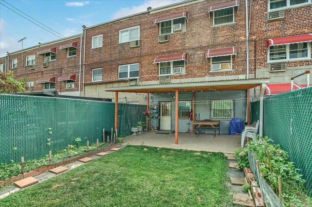 4615 Bronx Boulevard Bronx NY 10470