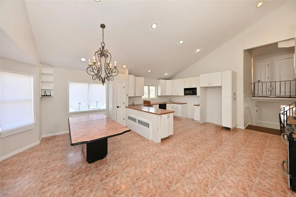 1 Bedford Court Spring Valley NY 10977