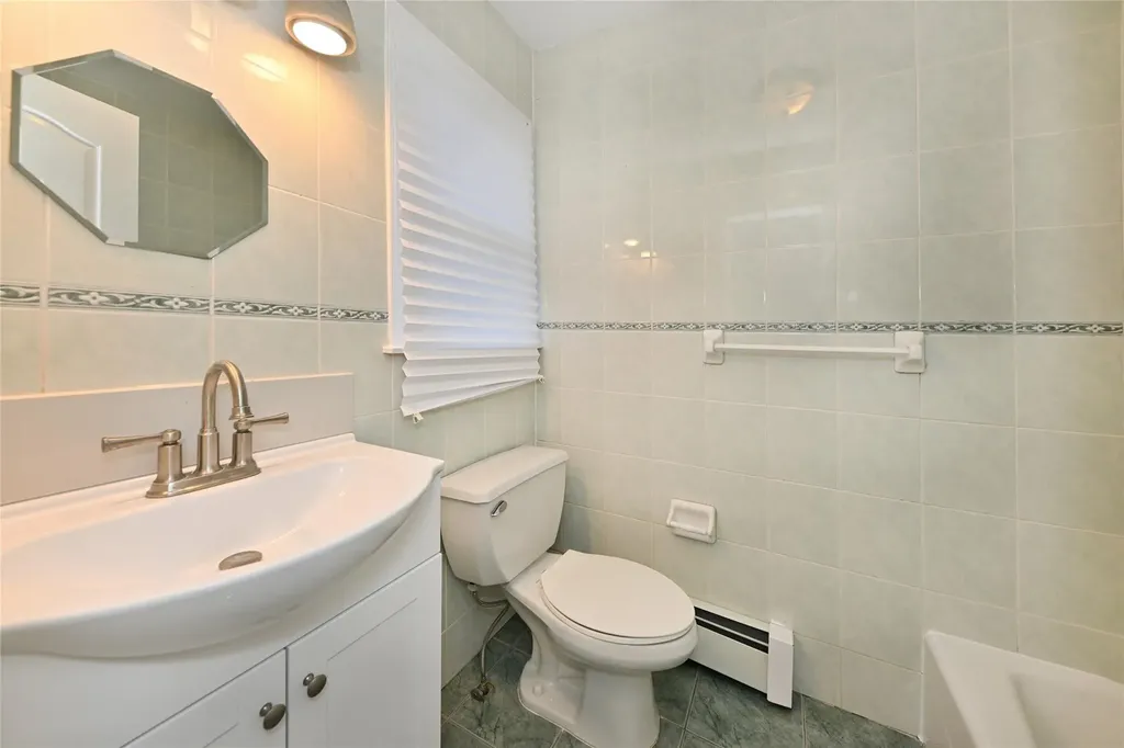 1 Bedford Court Spring Valley NY 10977