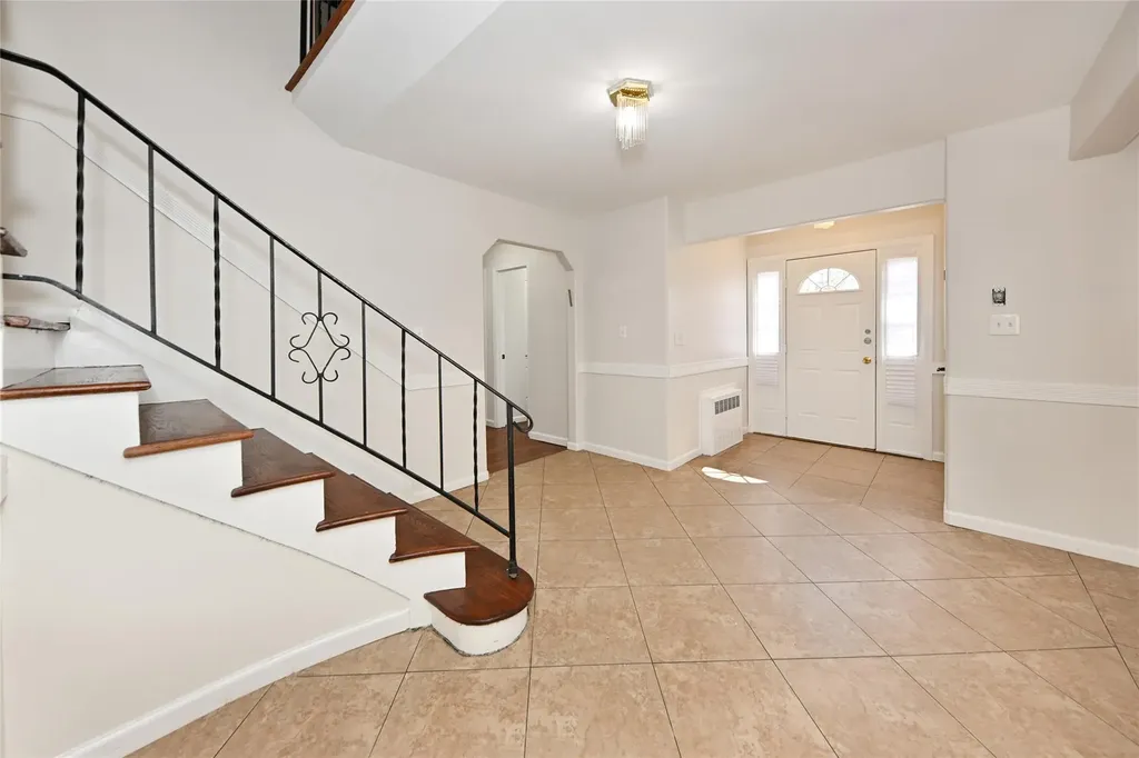 1 Bedford Court Spring Valley NY 10977