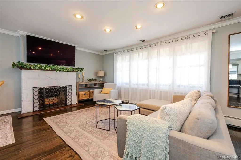 2814 River Avenue Oceanside NY 11572