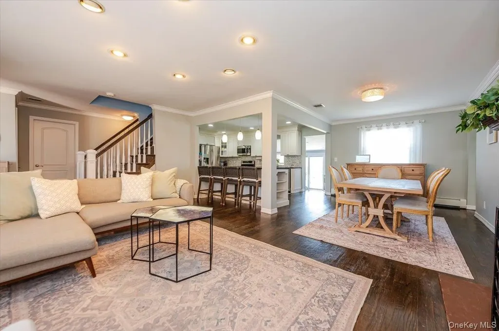 2814 River Avenue Oceanside NY 11572